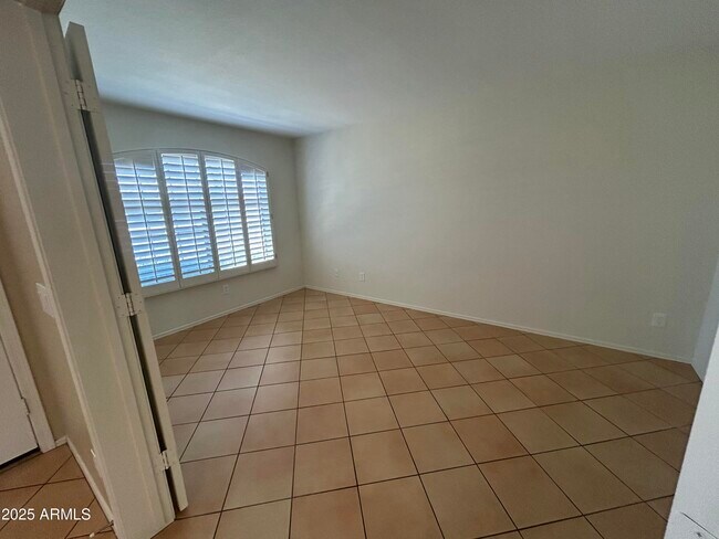 Building Photo - 2092 E Smoke Tree Rd