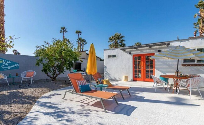 Building Photo - Pop Art Paradise- Pool, Spa, and Great Views
