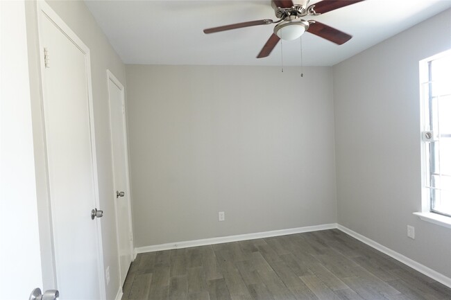 Building Photo - 7215 Haverton Dr