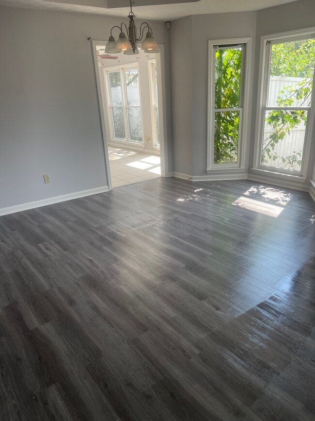 Building Photo - 5816 Cameo Ct