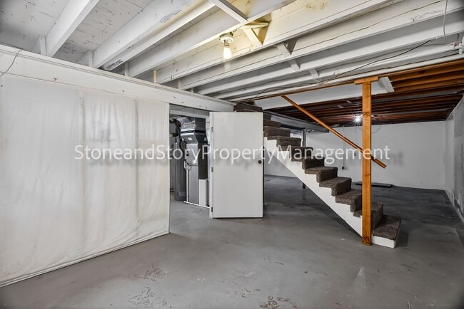 Building Photo - 4 bedroom 2 bath on quiet street in Briarwood