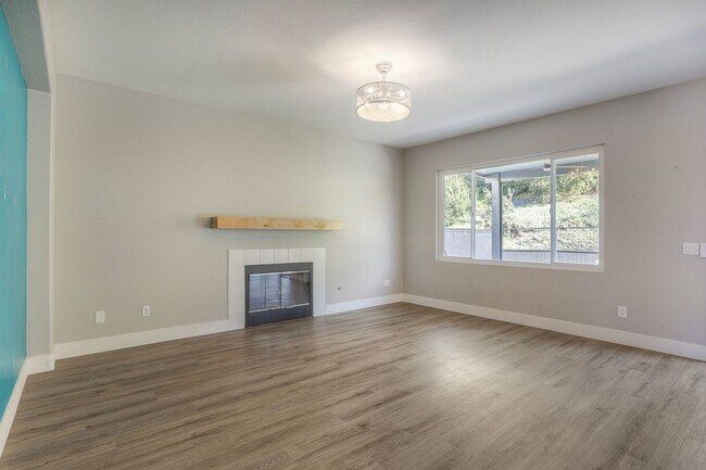 Building Photo - Spacious 5-Bedroom Lake Rancho Viejo Rental with Loft & No Rear Neighbors