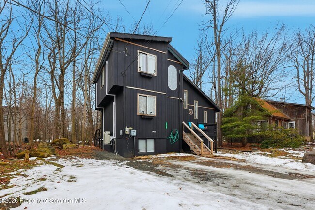 Building Photo - 1379 Winding Way