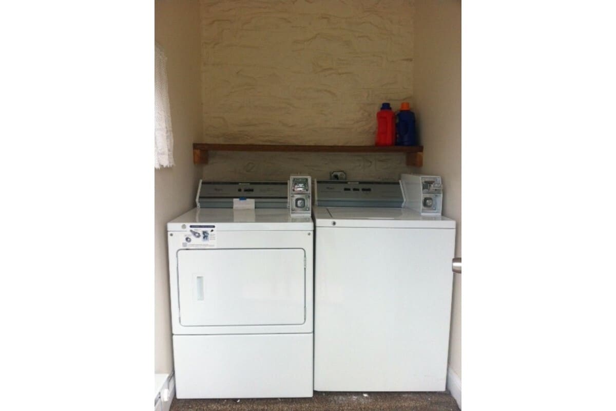 Building Photo - 266 Shelmire St