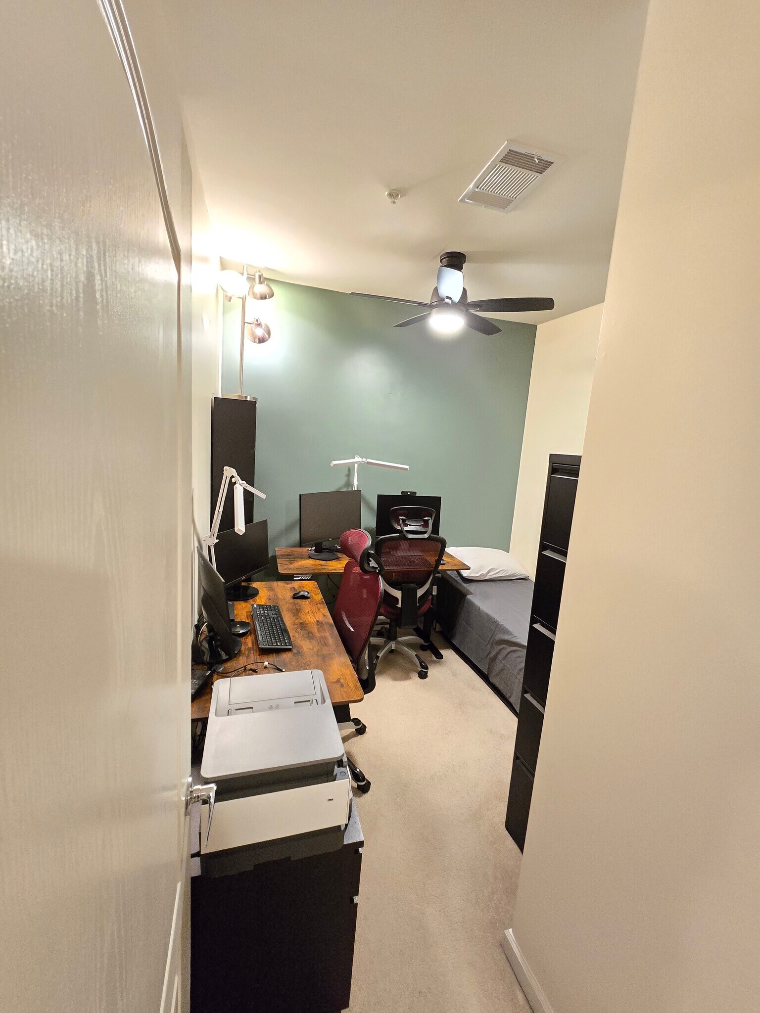 Building Photo - 350 W Elm St