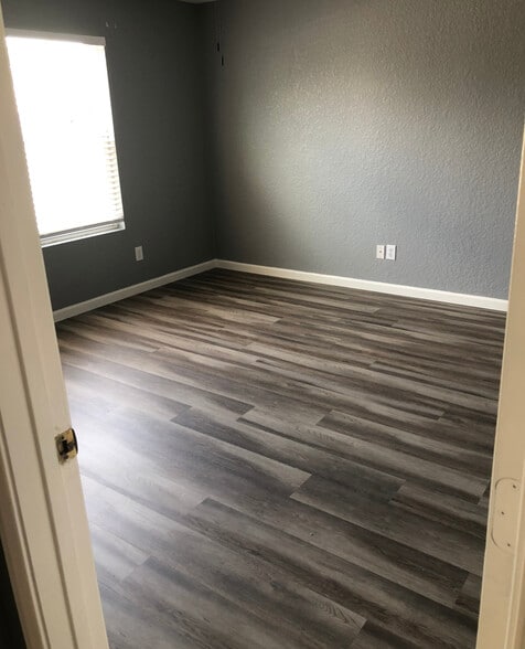 Building Photo - 208 La garde St