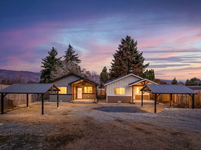 Building Photo - Brand new 2 bed/2 bath, central a/c, dishwasher, washer & dryer, deck & patio! March rent free!