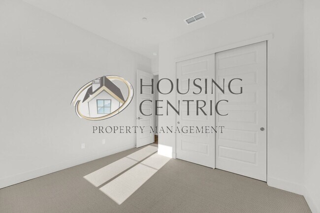 Building Photo - Exceptional Newer Construction Executive Rental in El Dorado Hills