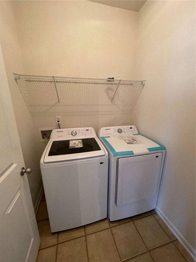 Building Photo - 4205 Pointe Vecchio Cir