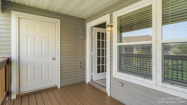 Building Photo - 1328 Heatherwood Ln