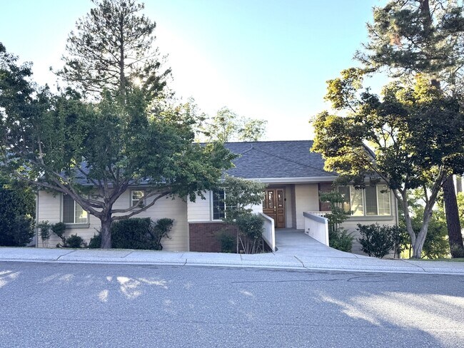 Building Photo - 146 Northridge Dr