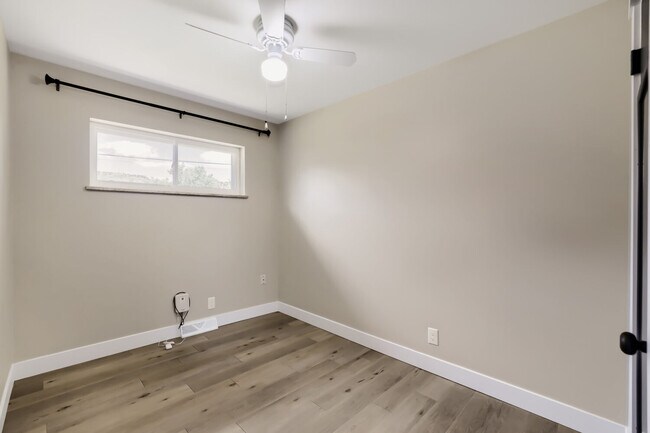 Building Photo - 16125 W 13th Pl