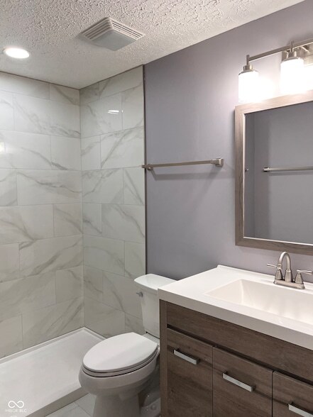 Building Photo - 1402 Kessler Blvd E Dr