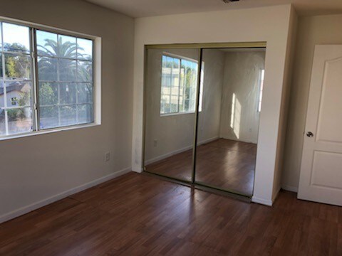 Building Photo - 4932 S Slauson Ave