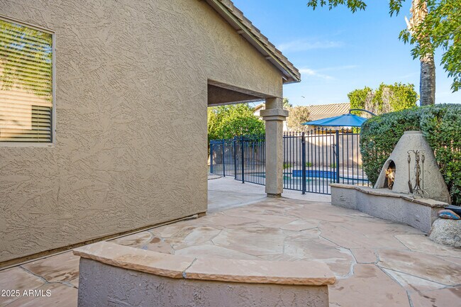 Building Photo - 2236 W Periwinkle Way