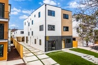 Building Photo - 1013 S Citrus Ave