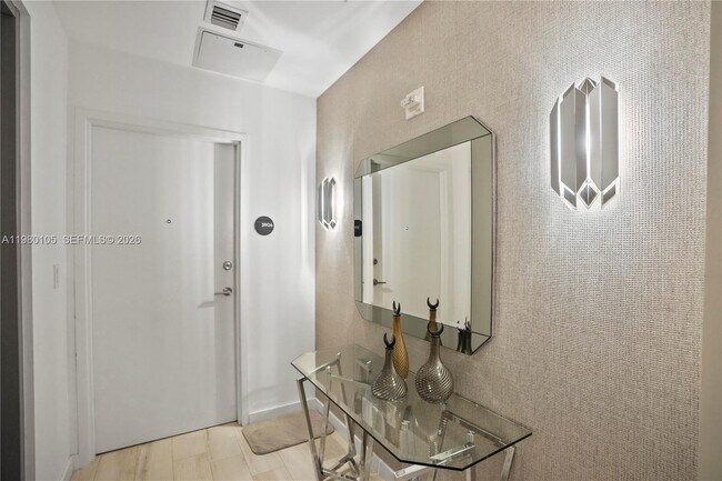 Building Photo - 480 NE 31st St