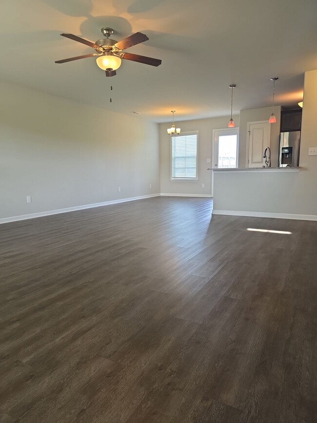 Building Photo - 121 Hulsey Ln