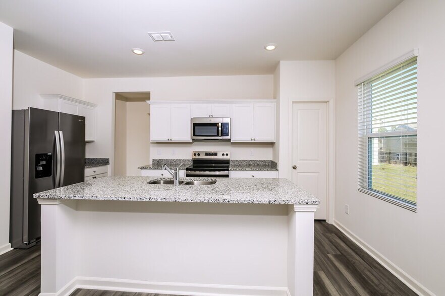 Building Photo - 756 Shepard Rock Dr