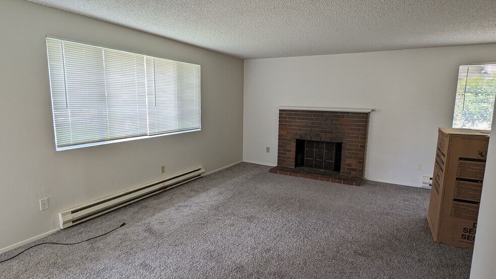 Building Photo - 8609 8th Ave W