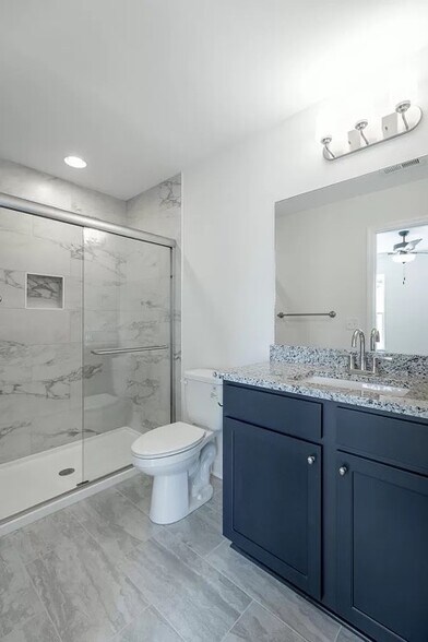 Building Photo - 5551 Stream Ln