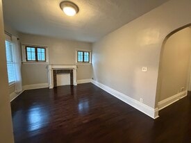 Building Photo - 21 Horton Pl