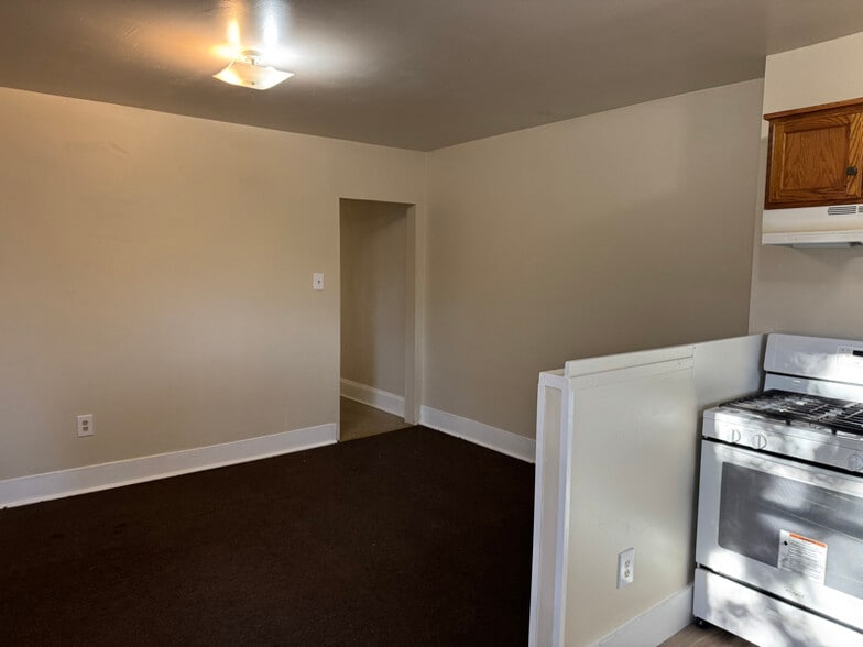 Building Photo - 4524 Springfield Ave