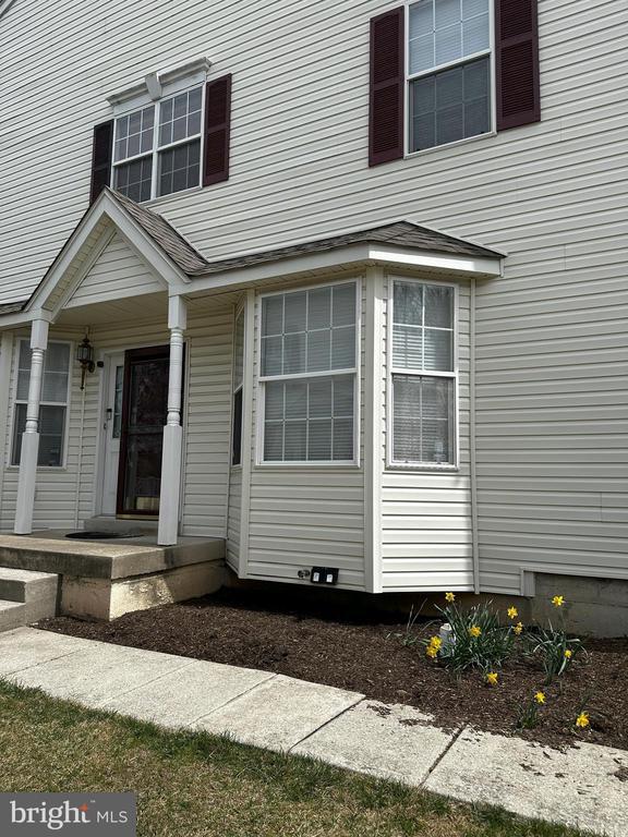 Building Photo - 147 Fringetree Dr