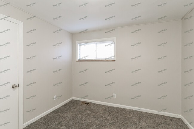 Building Photo - 3264 Warfield Ave