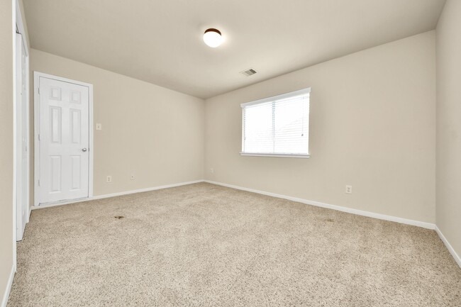 Building Photo - 13127 Barn Course Dr