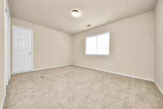 Building Photo - 13127 Barn Course Dr
