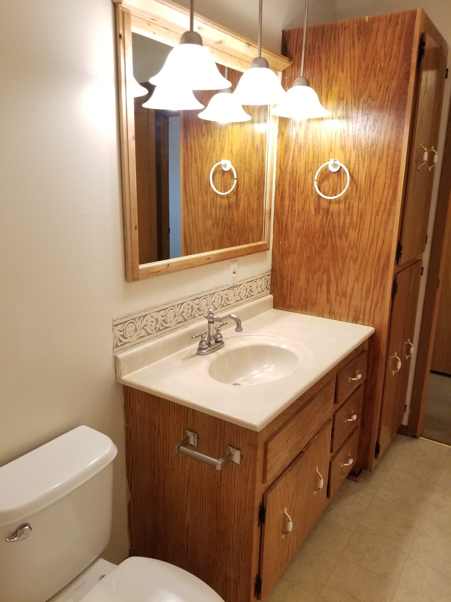 Building Photo - 220 Leighton Dr