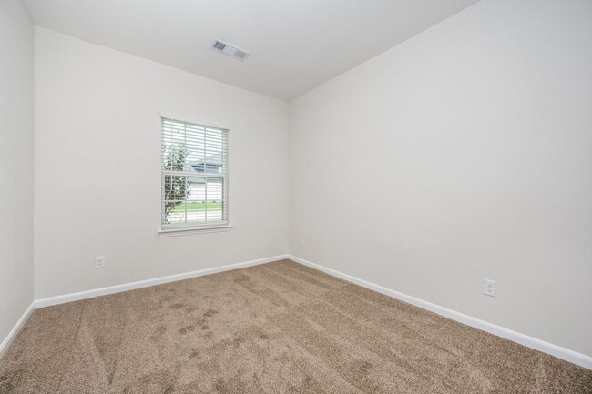 Building Photo - 4013 Bluestem Blvd