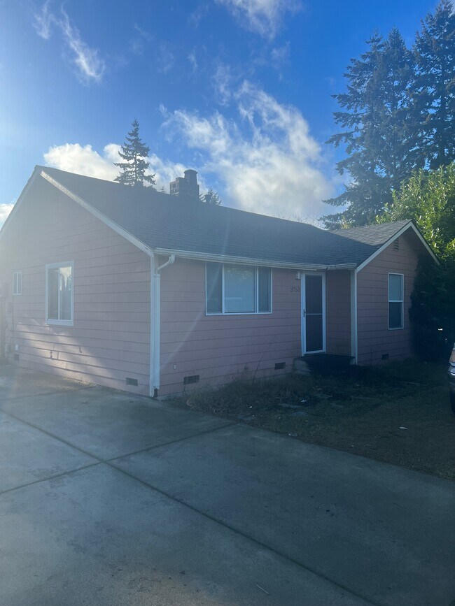 FRONT - 3753 S 170th St
