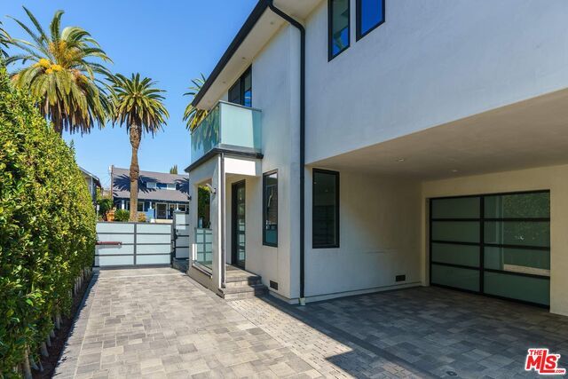 Building Photo - 4416 Kingswell Ave