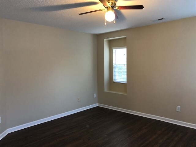 Building Photo - 2665 Pebble Meadow Ln