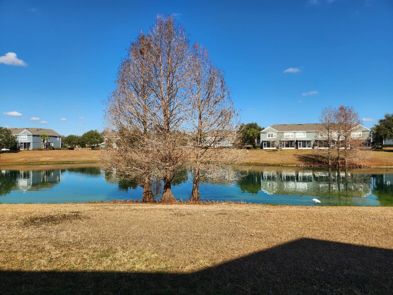 Building Photo - 4962 SW 45th Cir