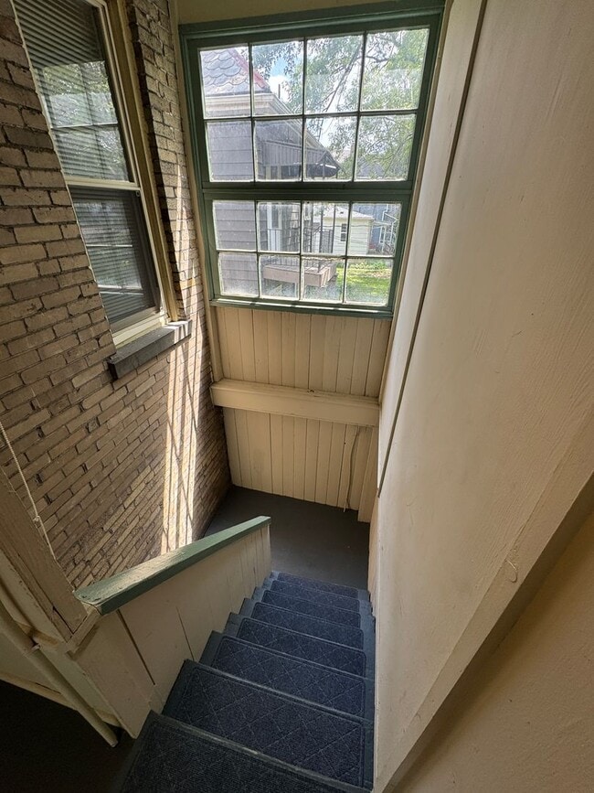 Building Photo - 3 Bedroom- OSU Campus