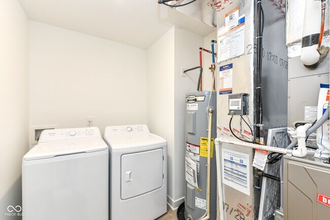 Building Photo - 16913 Sherwin Ct