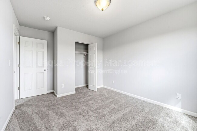 Building Photo - 25245 Vargas Ln