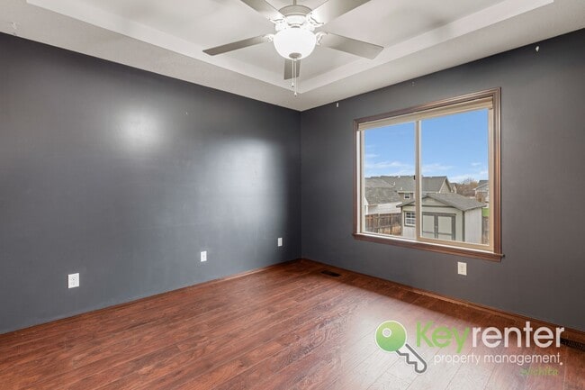 Building Photo - Beautiful 4 Bedroom 3 Bath | Goddard School District