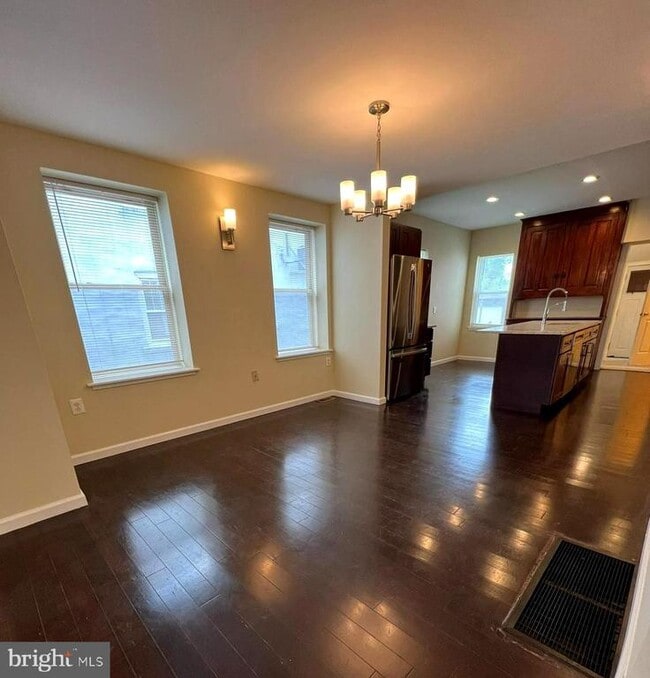 Building Photo - 42 Holland Ave