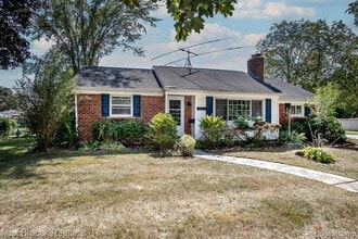 Building Photo - 4163 Amherst Rd