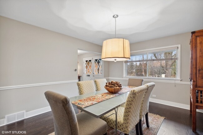 Building Photo - 384 Hastings Ave