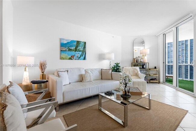 Building Photo - 4779 Collins Ave