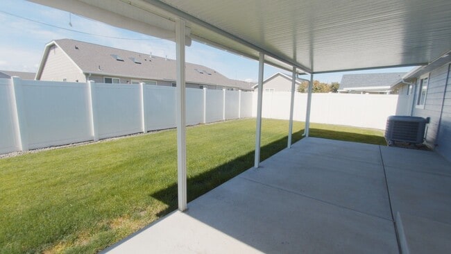 Building Photo - Beautiful Home in West Valley