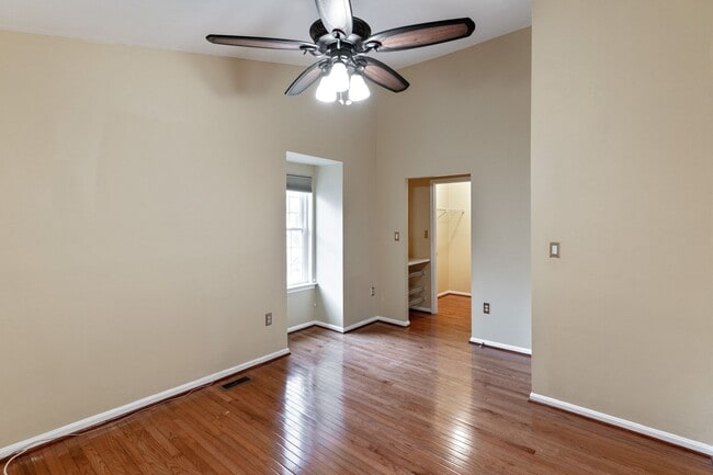 Building Photo - 48 Avonshire Ct