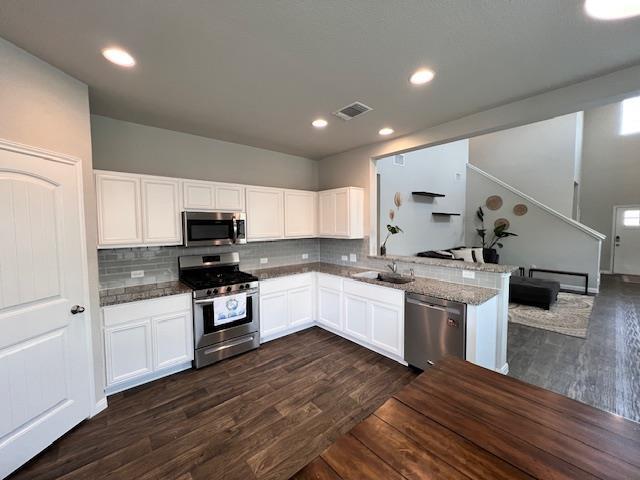 Building Photo - 13900 Levy Ln
