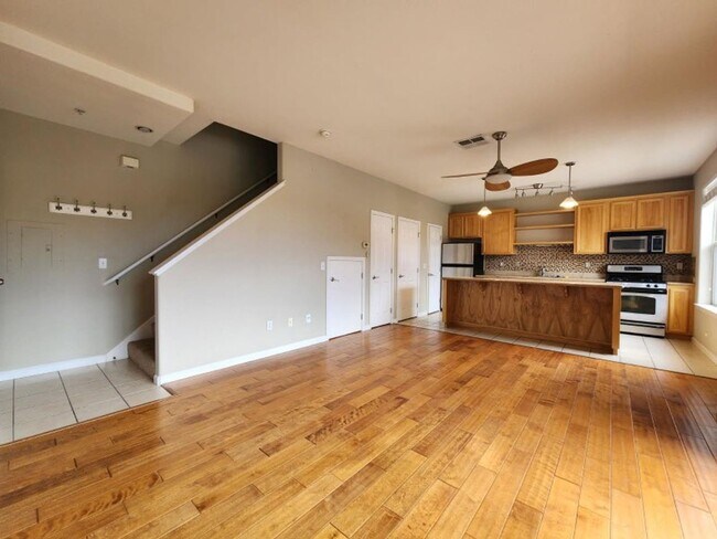 Building Photo - Modern 2BR/2.5BA Condo with Ensuite Bathro...