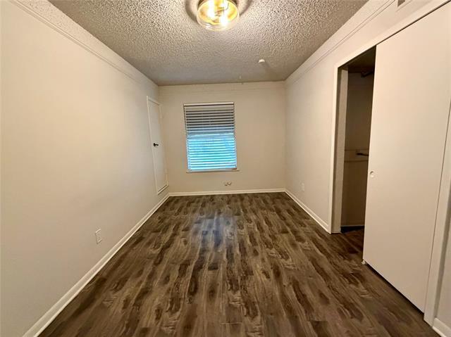 Building Photo - 6455 Waverly Way